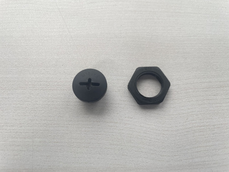 Заглушка SPM1609B, M16 x 1.5, цвет черный Beisit